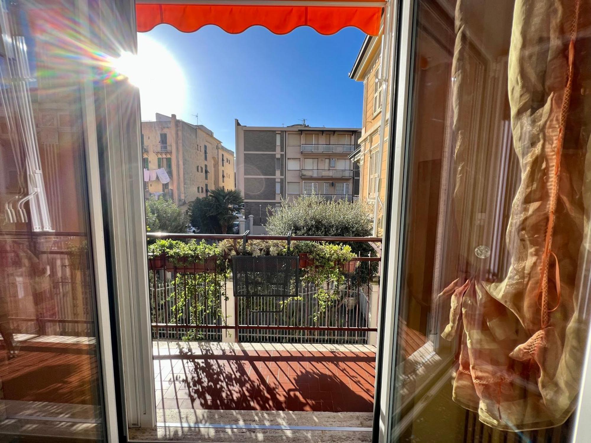 Appartement La Stella Marina - 150 Metri Dal Mare Con Box Auto à Spotorno Extérieur photo
