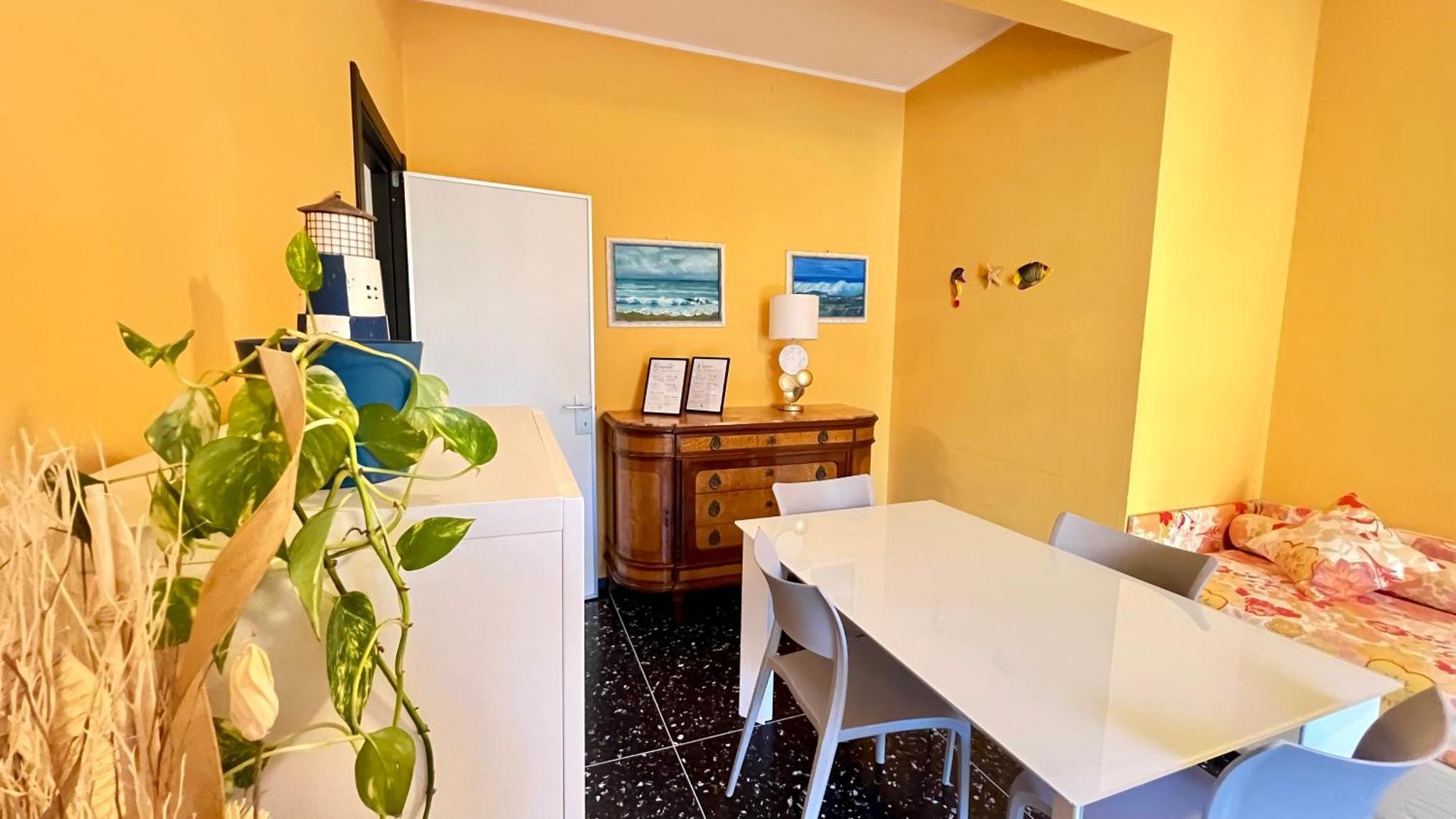 Appartement La Stella Marina - 150 Metri Dal Mare Con Box Auto à Spotorno Extérieur photo